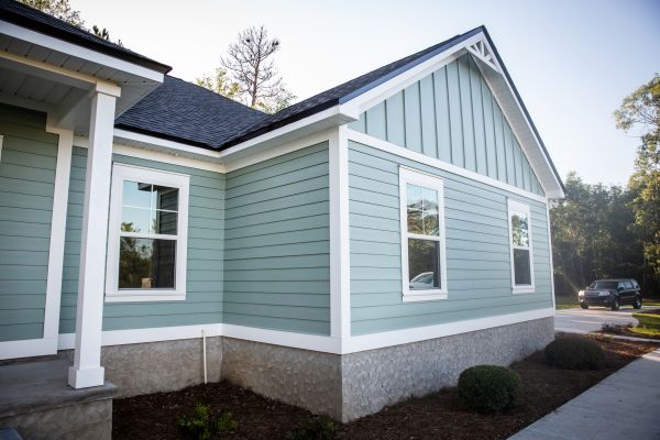 Damaged Siding Repair in Holly Springs