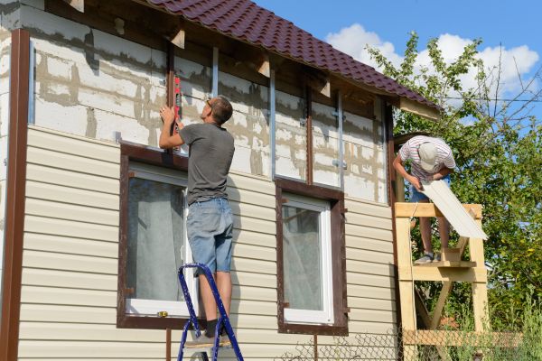 Cost of Handyman Siding Repair in Holly Springs