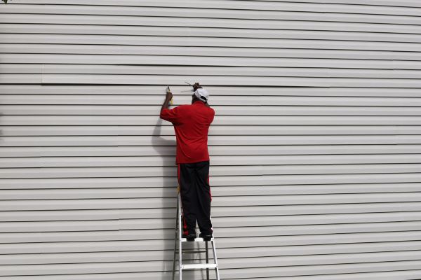 Loose Siding Repair in Holly Springs